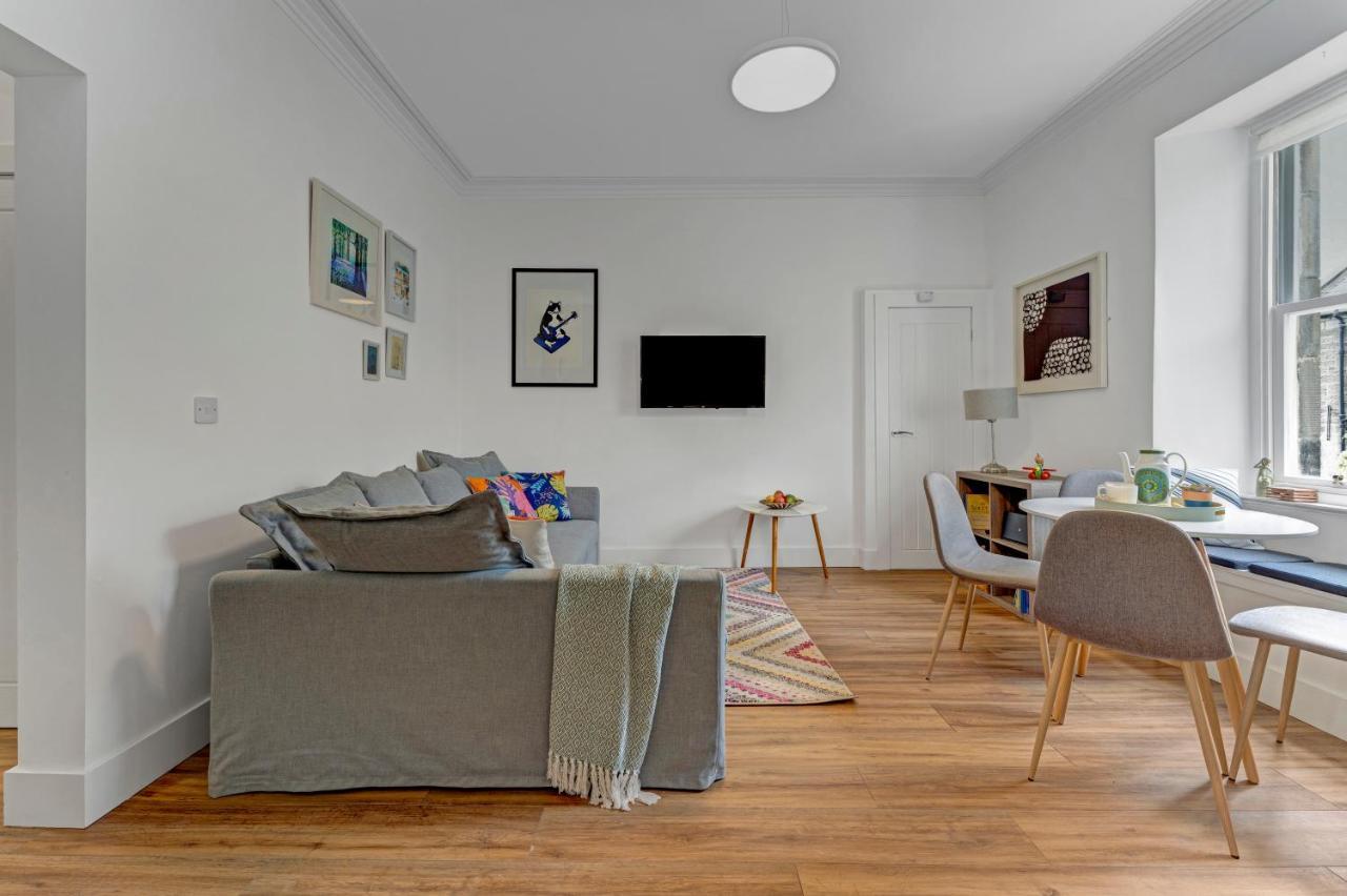 Apartment Cozy With Character Mclaren Westend Free Secure Parking *