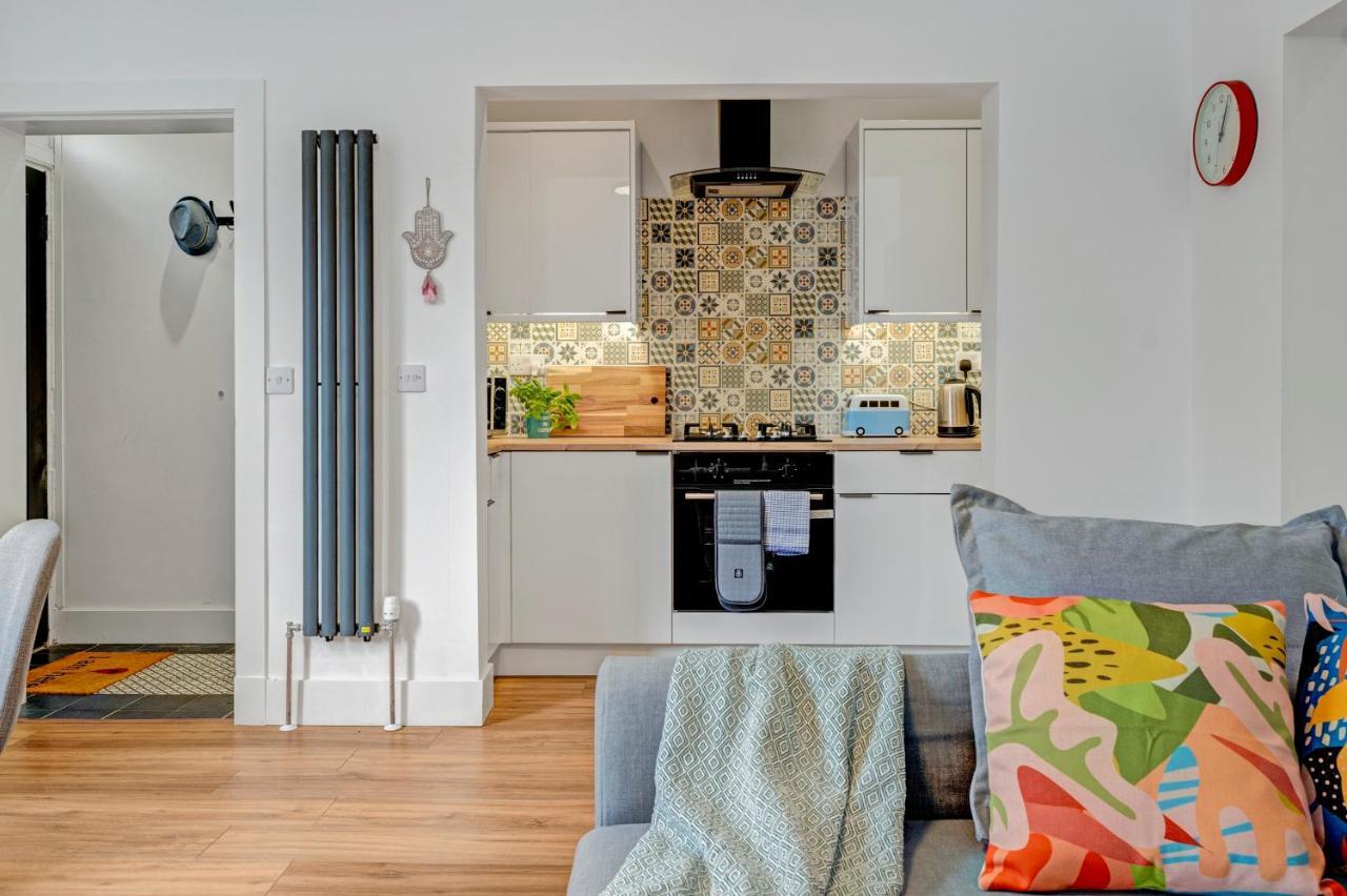 Apartment Cozy With Character Mclaren Westend Free Secure Parking
