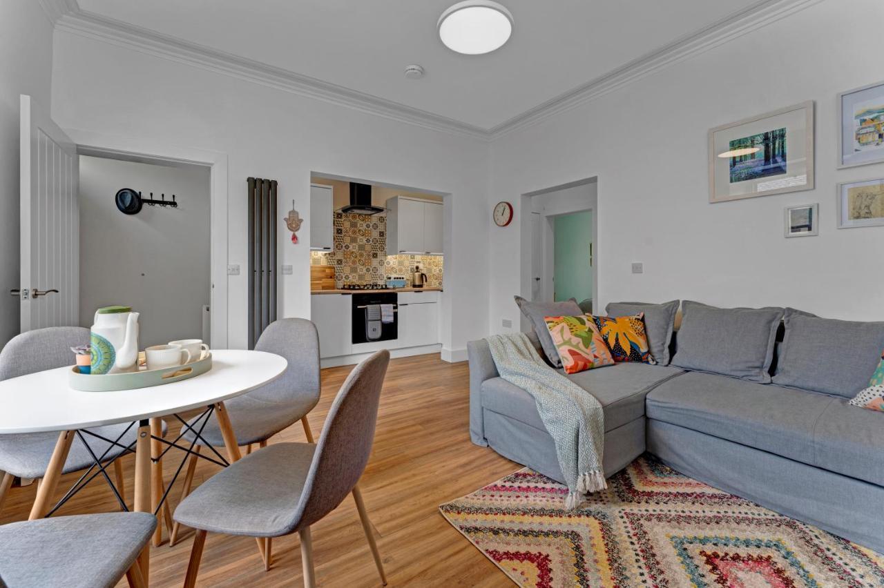 Cozy With Character Mclaren Westend Free Secure Parking