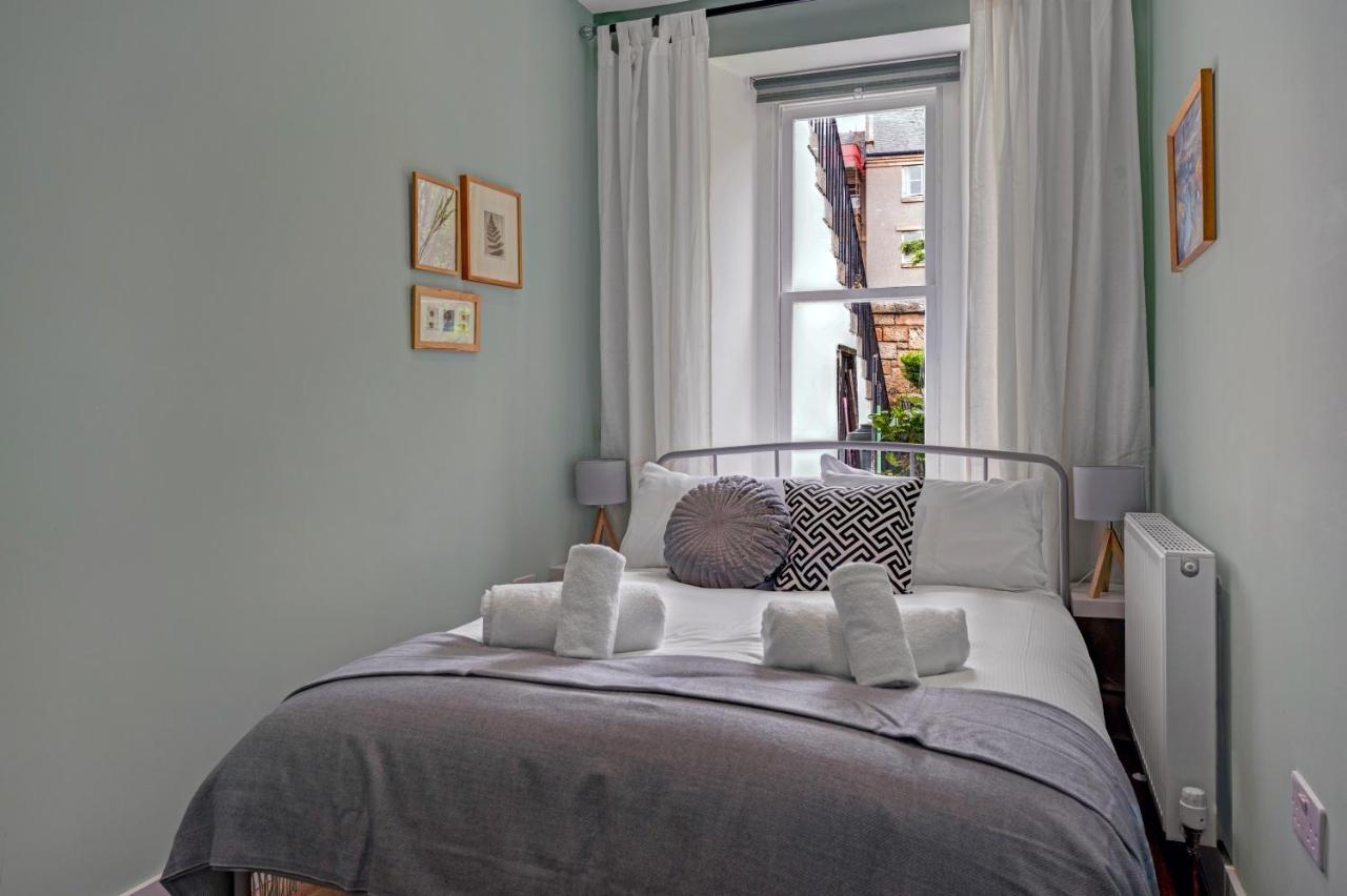 Apartment Cozy With Character Mclaren Westend Free Secure Parking *
