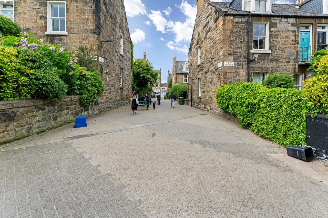 Cozy With Character Mclaren Westend Free Secure Parking Apartment