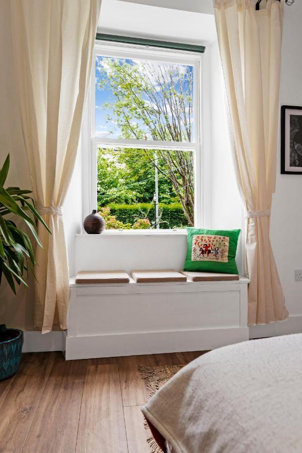 Apartment Cozy With Character Mclaren Westend Free Secure Parking *