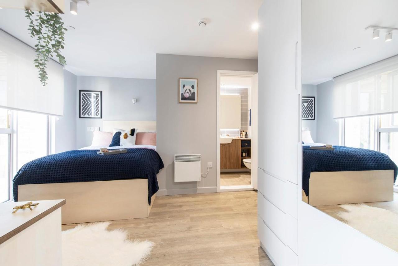 Sleek Studios, And Private Bedrooms At Silk Mill Close To Old Town Apartment *