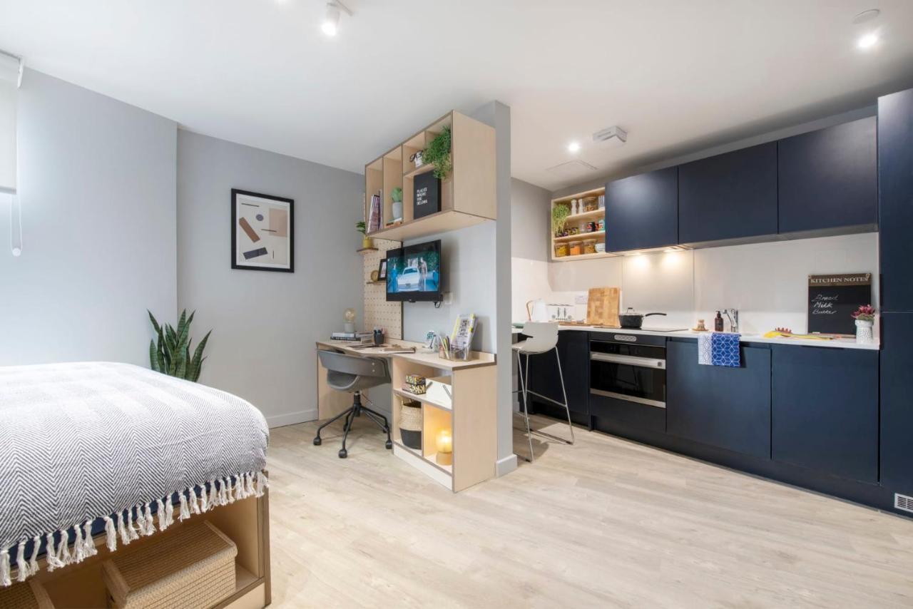 Sleek Studios, And Private Bedrooms At Silk Mill Close To Old Town Edinburgh