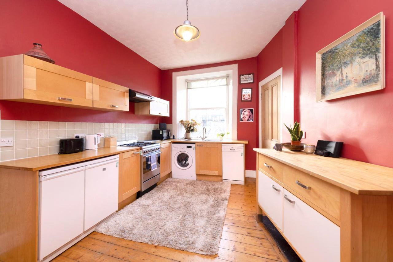 Apartment Joivy Old Town 1-bed With Stunning Views *