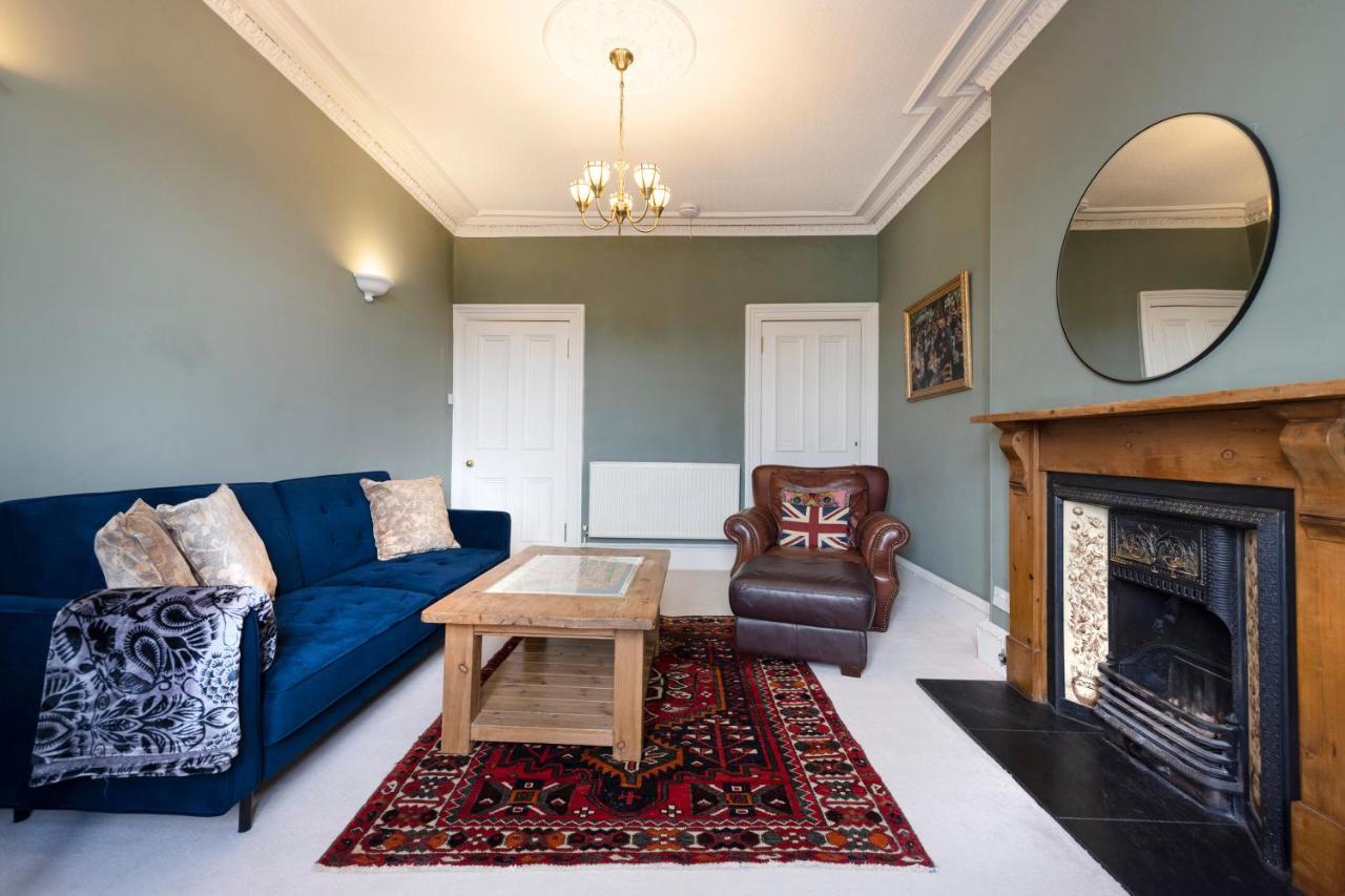 Joivy Old Town 1-bed With Stunning Views Apartment *