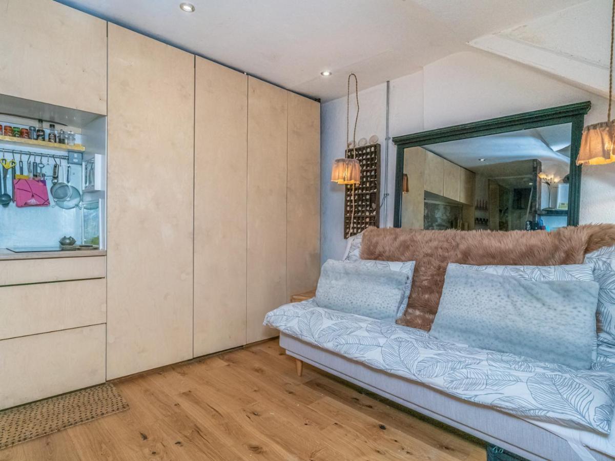 Apartment Pass The Keys Cosy And Stylish Open Plan Studio In New Town *