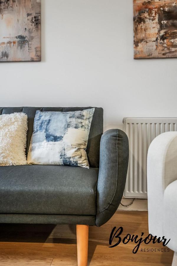 Cosy Grassmarket 2br-1ba - Newly Decorated! By Bonjour Residences * Edinburgh