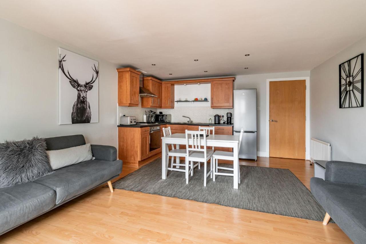 Apartment Amazing - Cables Wynd Near The Shore - Free Parking *