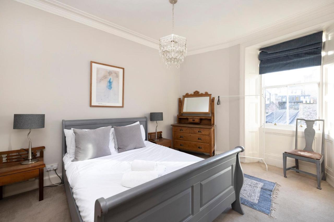 Apartment Joivy Old Town 1-bed With Stunning Views *