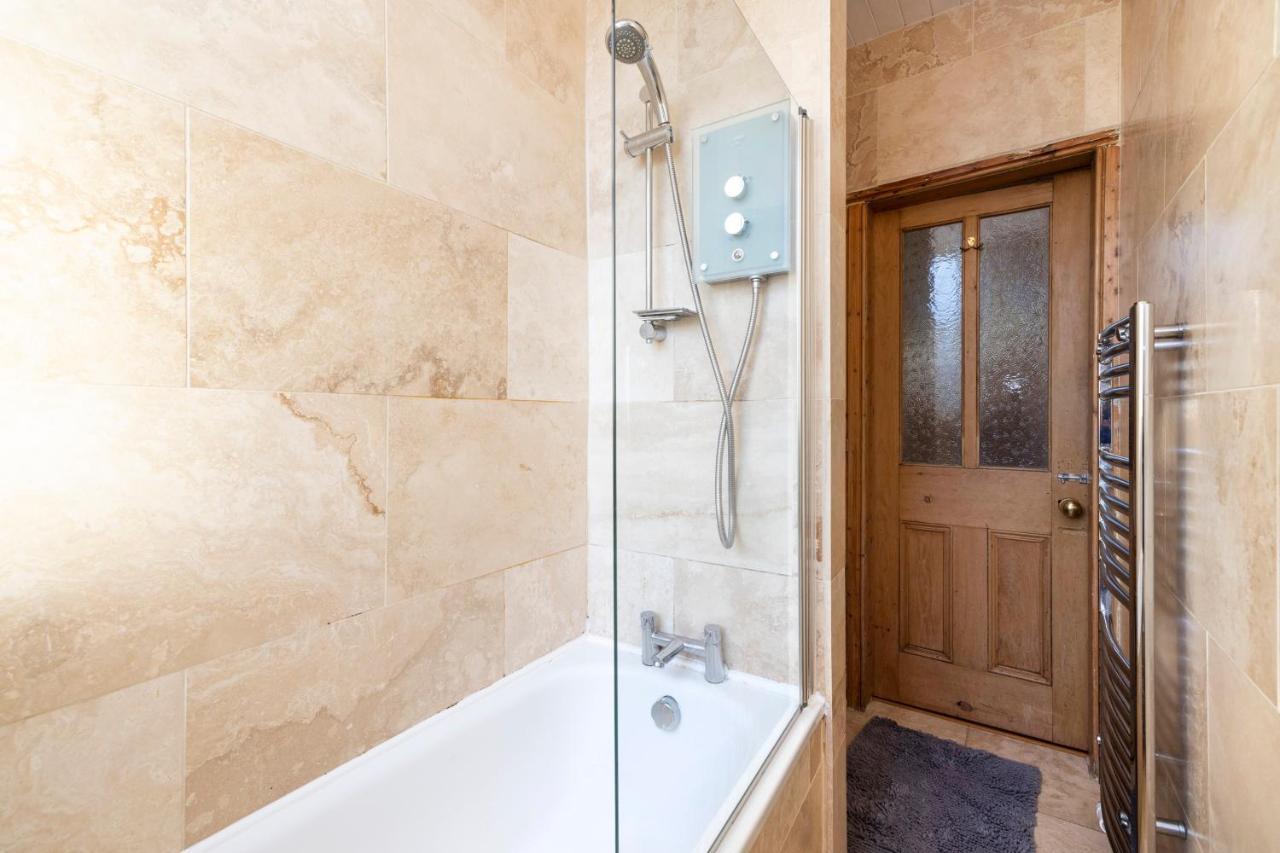 Joivy Old Town 1-bed With Stunning Views Apartment *