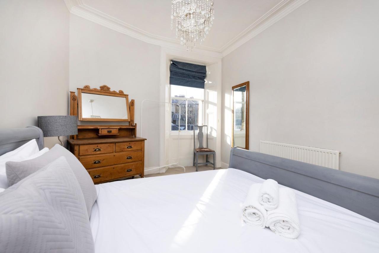 Joivy Old Town 1-bed With Stunning Views Apartment *