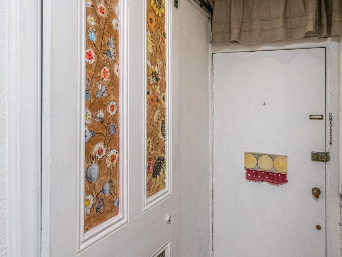 Pass The Keys Cosy And Stylish Open Plan Studio In New Town * Edinburgh