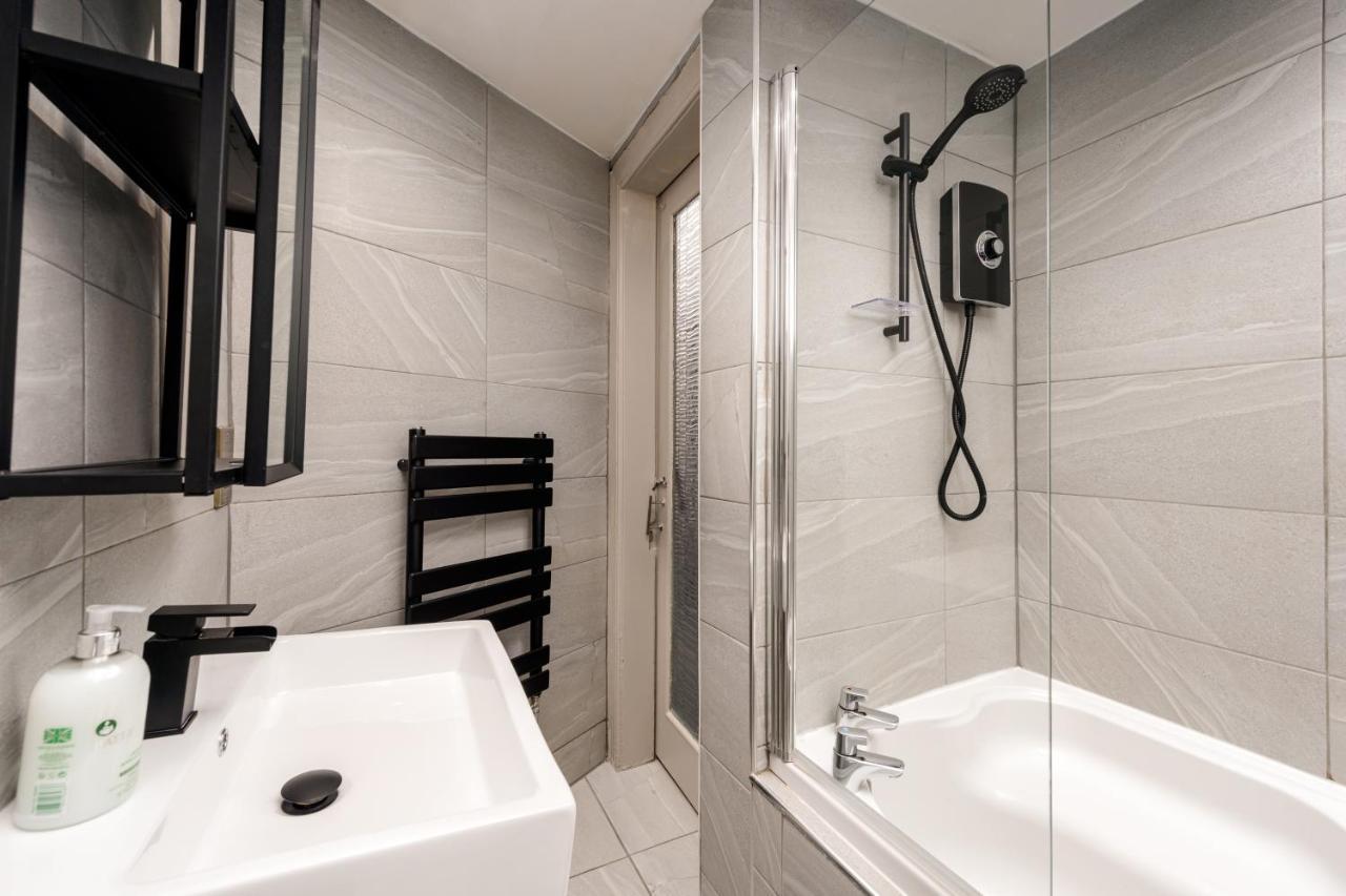 Spacious 2br Leith Edinburgh