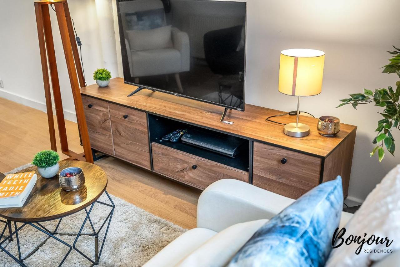Cosy Grassmarket 2br-1ba - Newly Decorated! By Bonjour Residences *