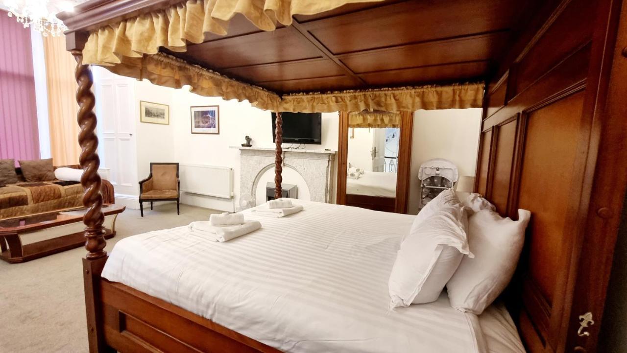 Hotel The Guards 3*