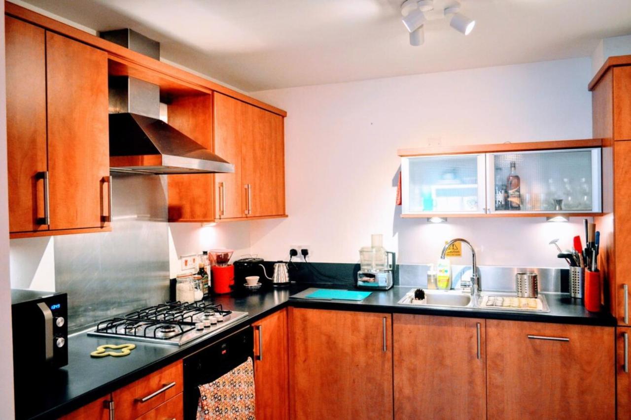 Quirky And Modern Near The Shore *