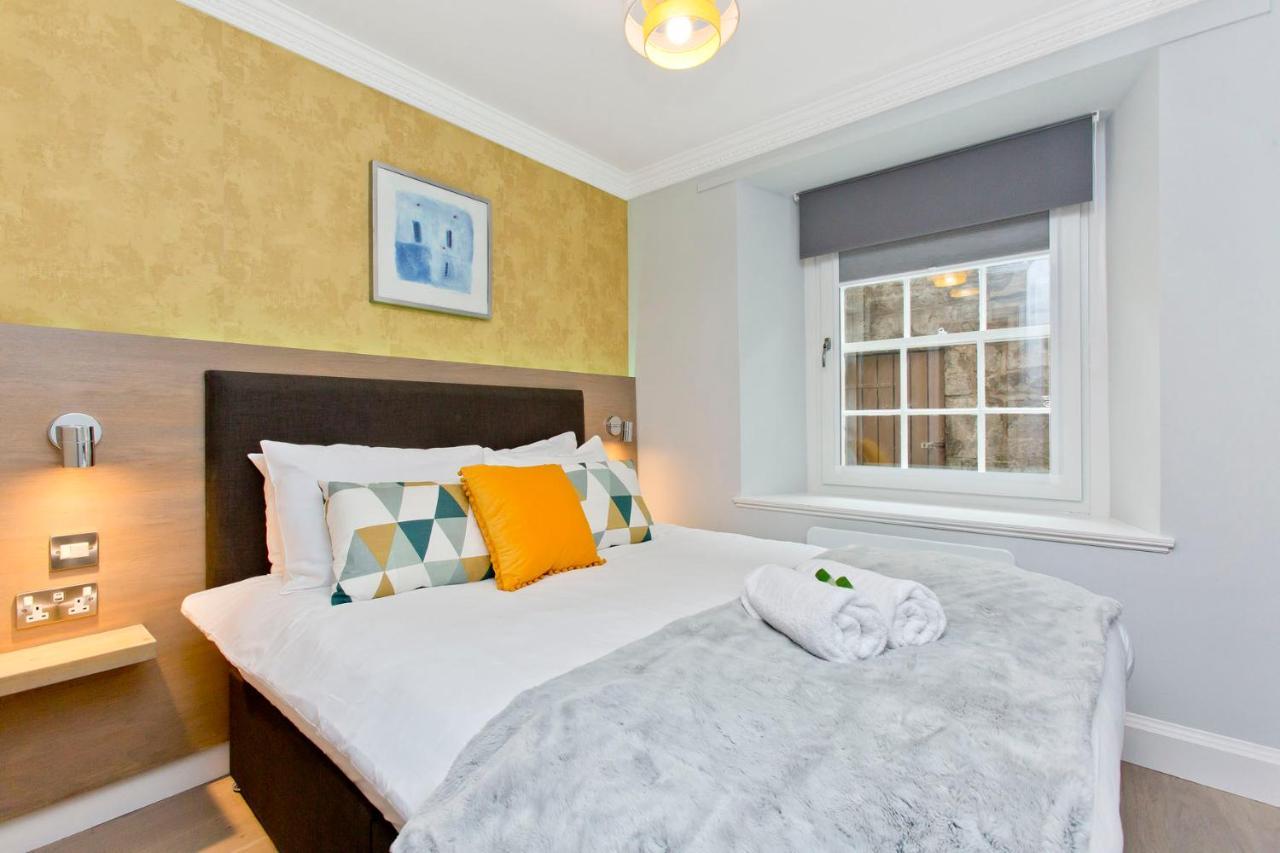 Apartment Ultra Modern, West End Village, Refurbished 1 Bed
