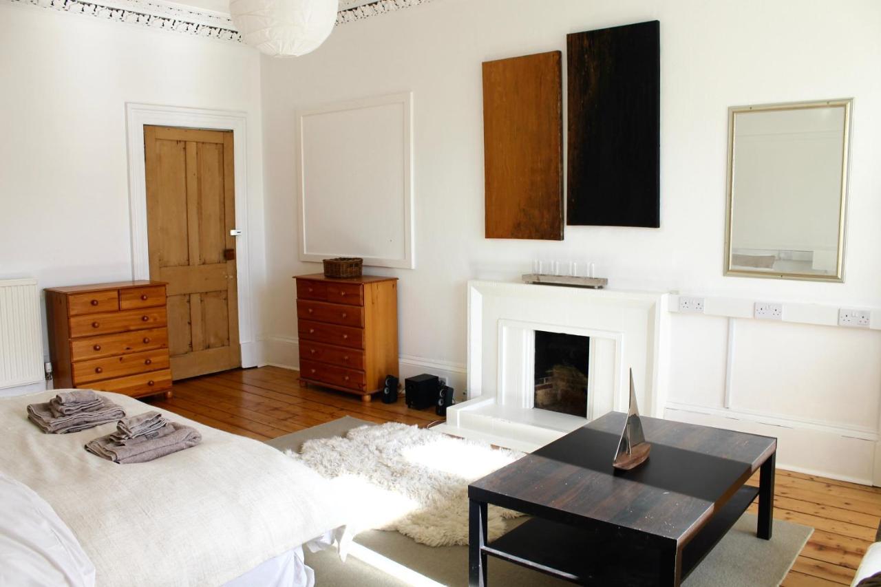 Lothian Road - Castle View Apartment