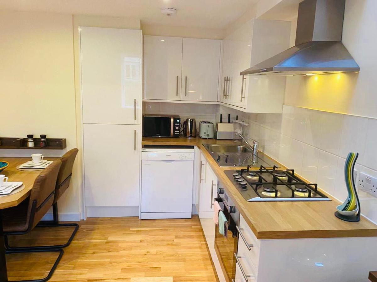 2 Bed 2 Bath With Private Parking