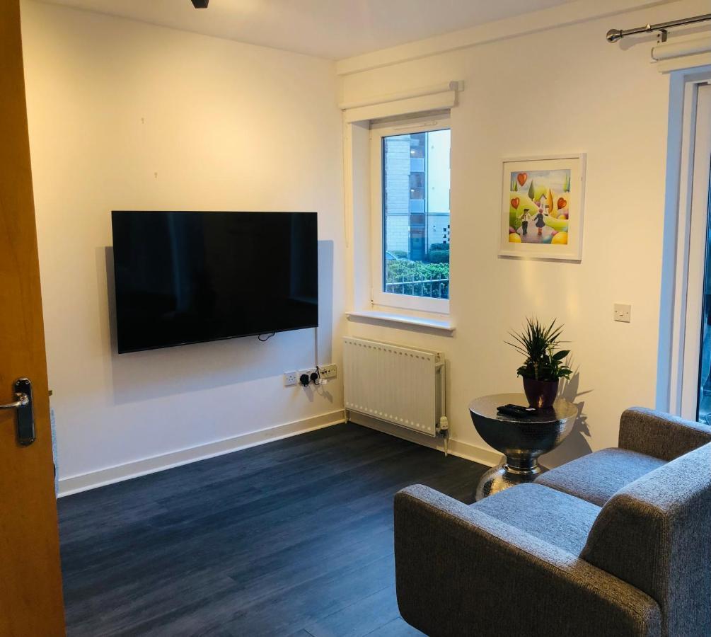 Apartment 2 Bath Free Parking Edinburgh