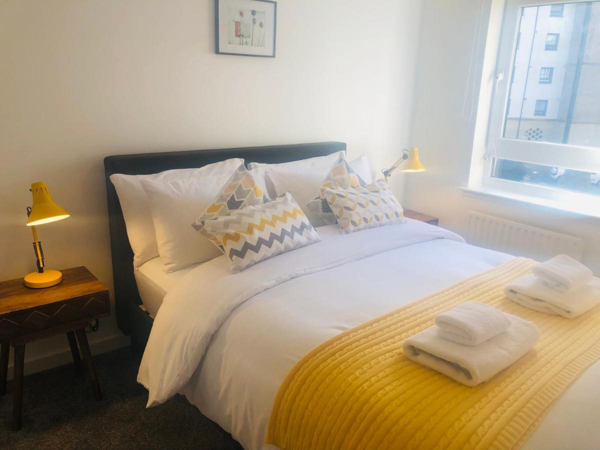 2 Bath Free Parking Edinburgh