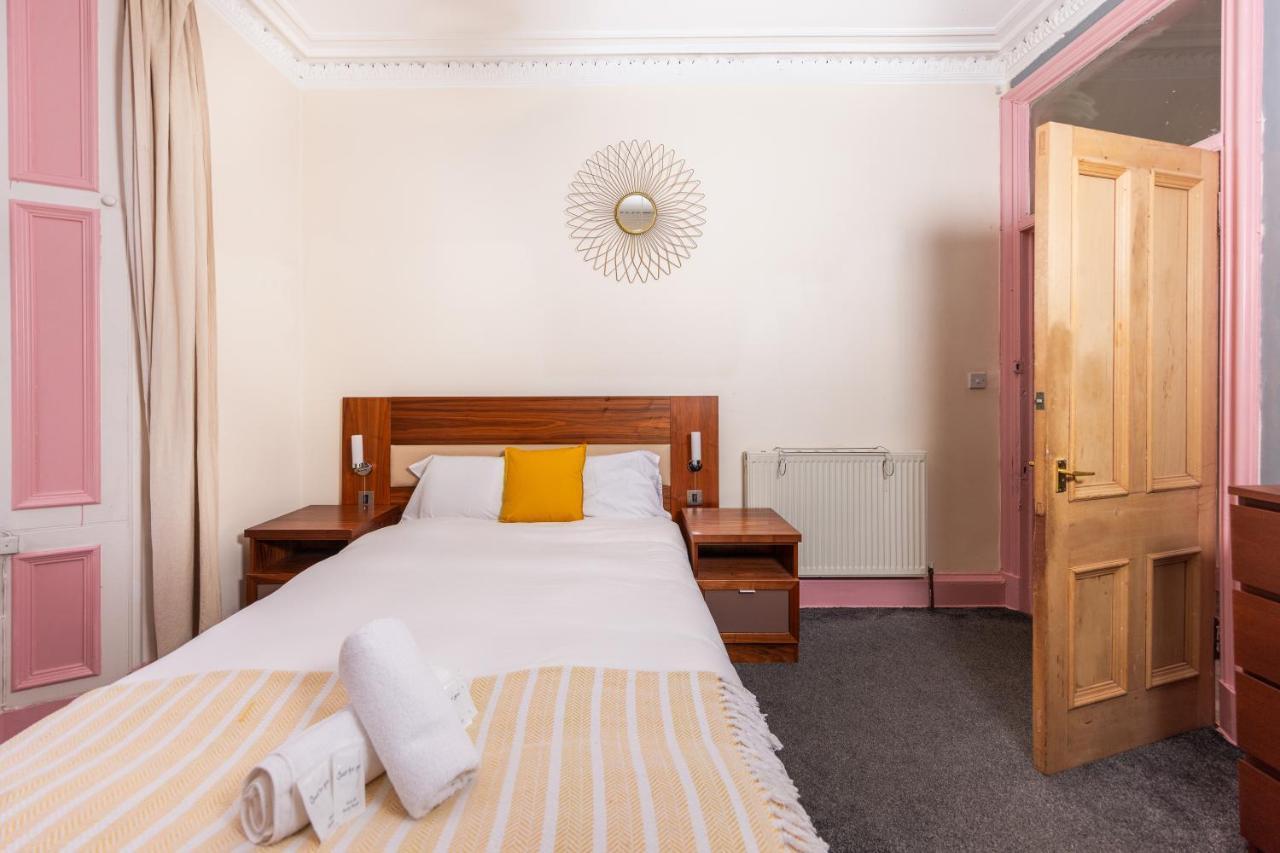 Super Central 4 Bedrooms Apartment By Calton Hill