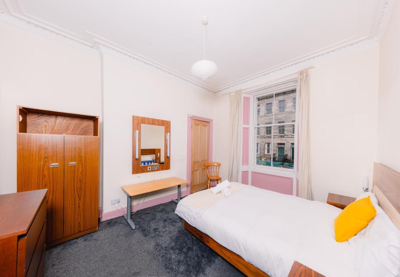 Super Central 4 Bedrooms Apartment By Calton Hill * EDI