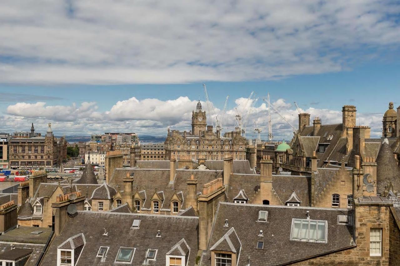 Apartment Stunning Panoramic Views: Heart Of The Royal Mile Edinburgh