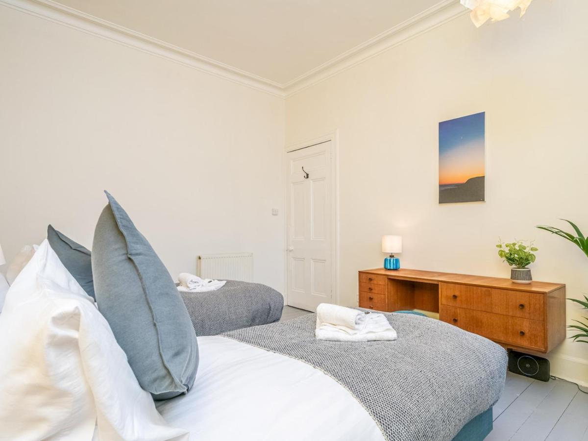 New Stunning 3 Beds Flat In Chic Area Of The Apartment Edinburgh