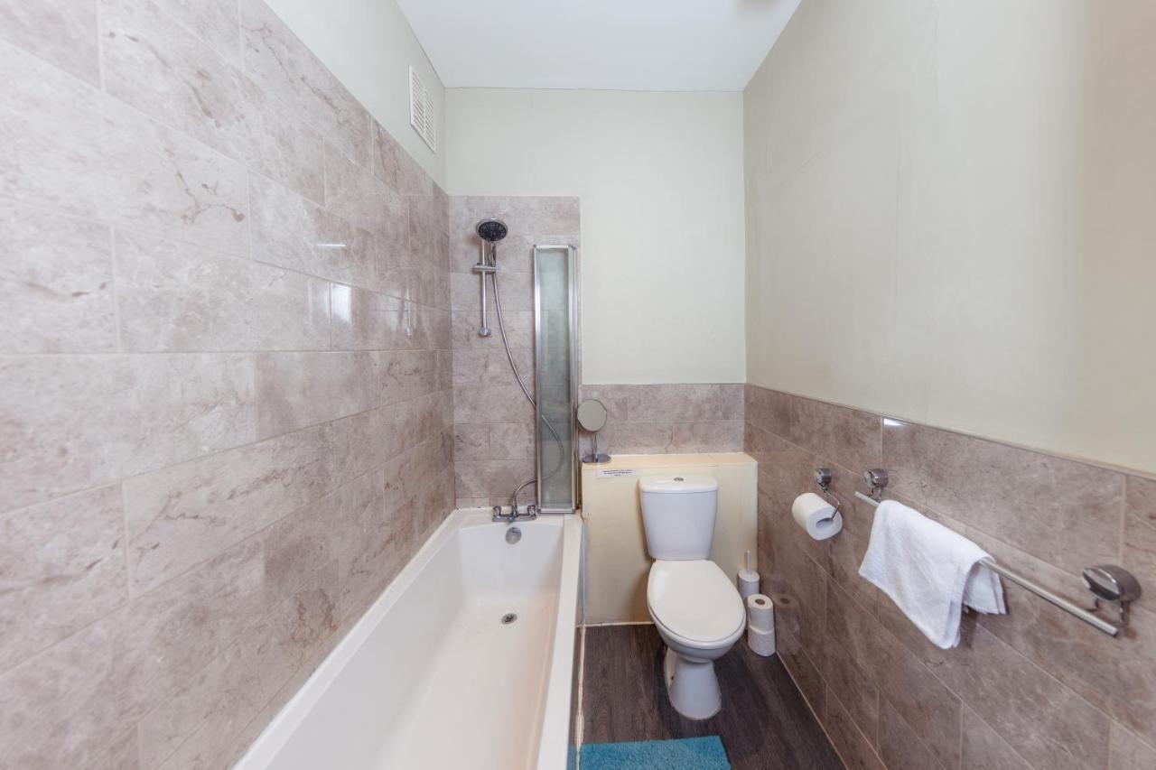 Super Central 4 Bedrooms Apartment By Calton Hill