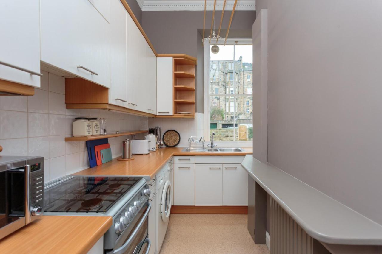 South Learmonth Gardens Apartment *