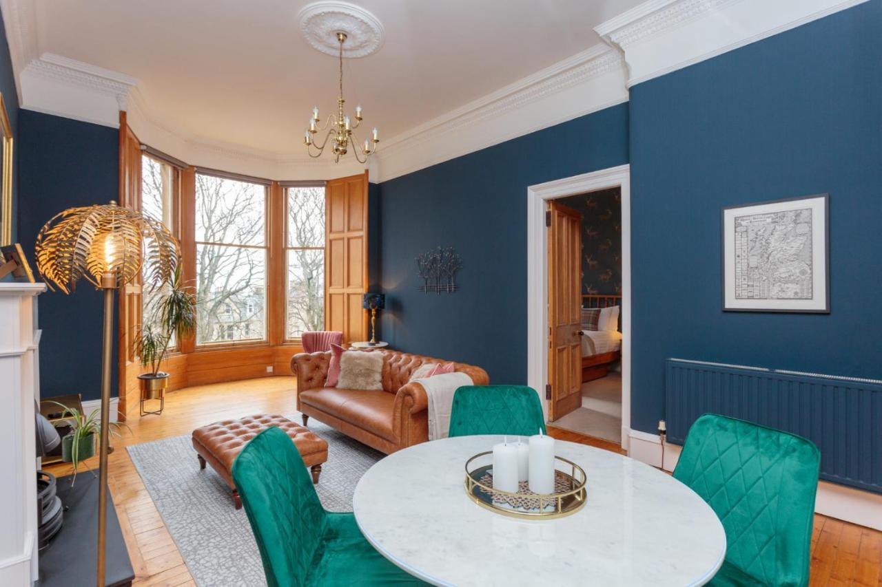 South Learmonth Gardens Apartment *