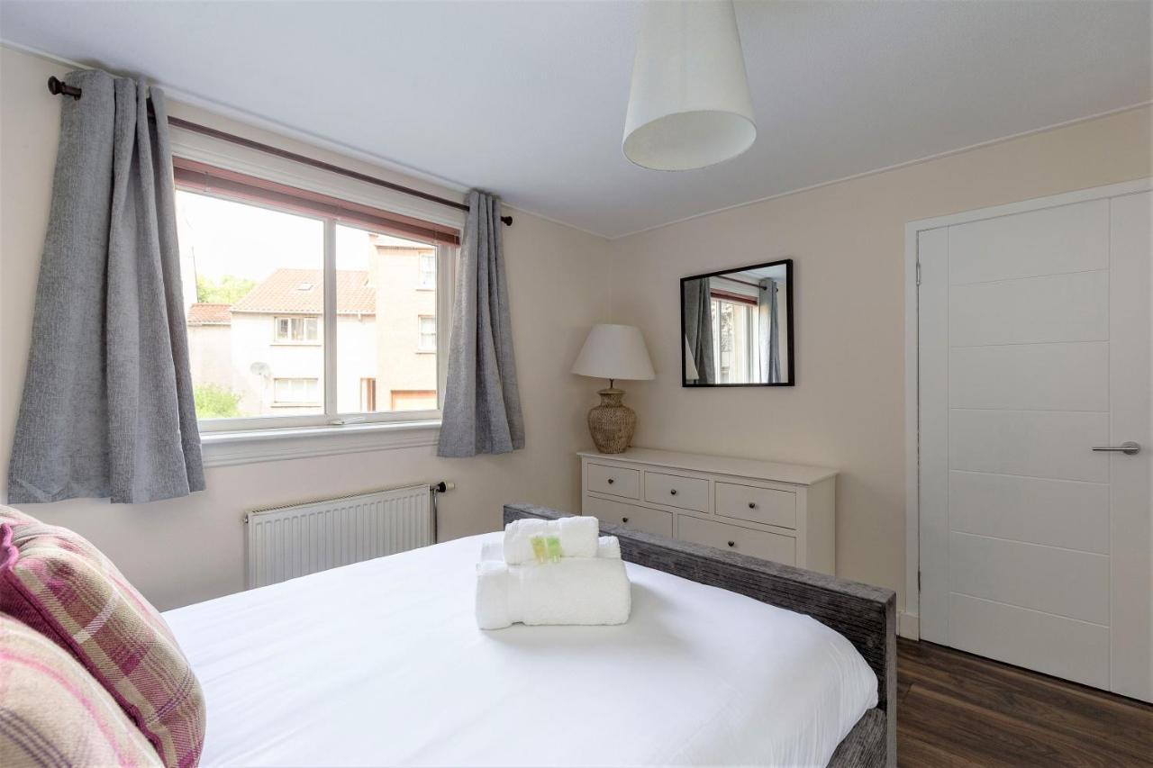 Stunning 1 Bed At Holyrood Palace & Arthurs Seat Apartment Edinburgh