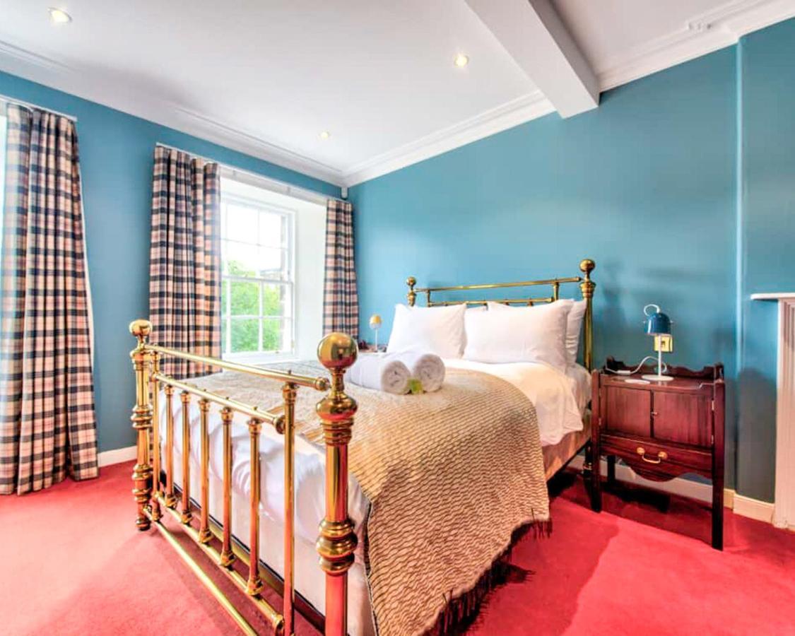 Beautiful Centre Georgian 4 Bed Townhouse With Private Garden Holiday home