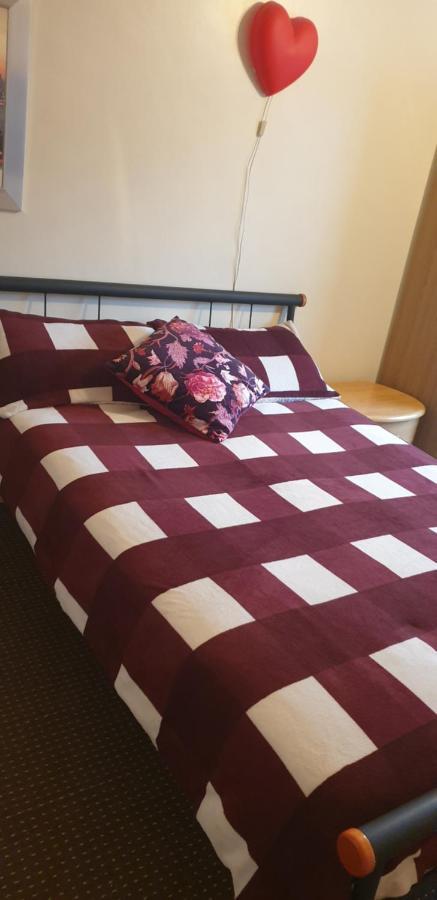 Homestay A Double Room In Vibrant Leith- Female Guest Only Edinburgh