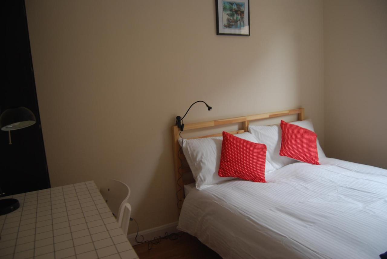 3 Bed Flat Close To And The Meadows * Edinburgh