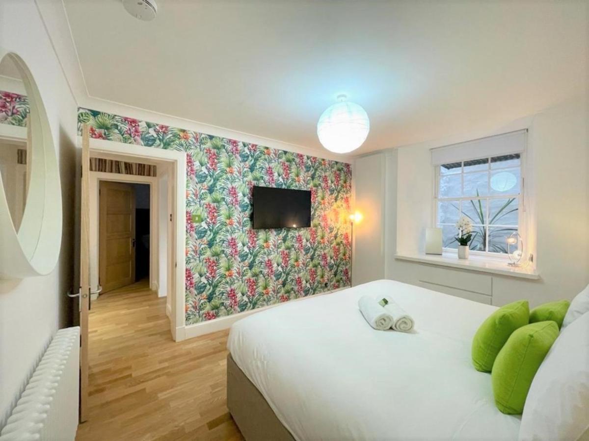 Elite 3 Bed New Town With Private Walled Garden * Edinburgh