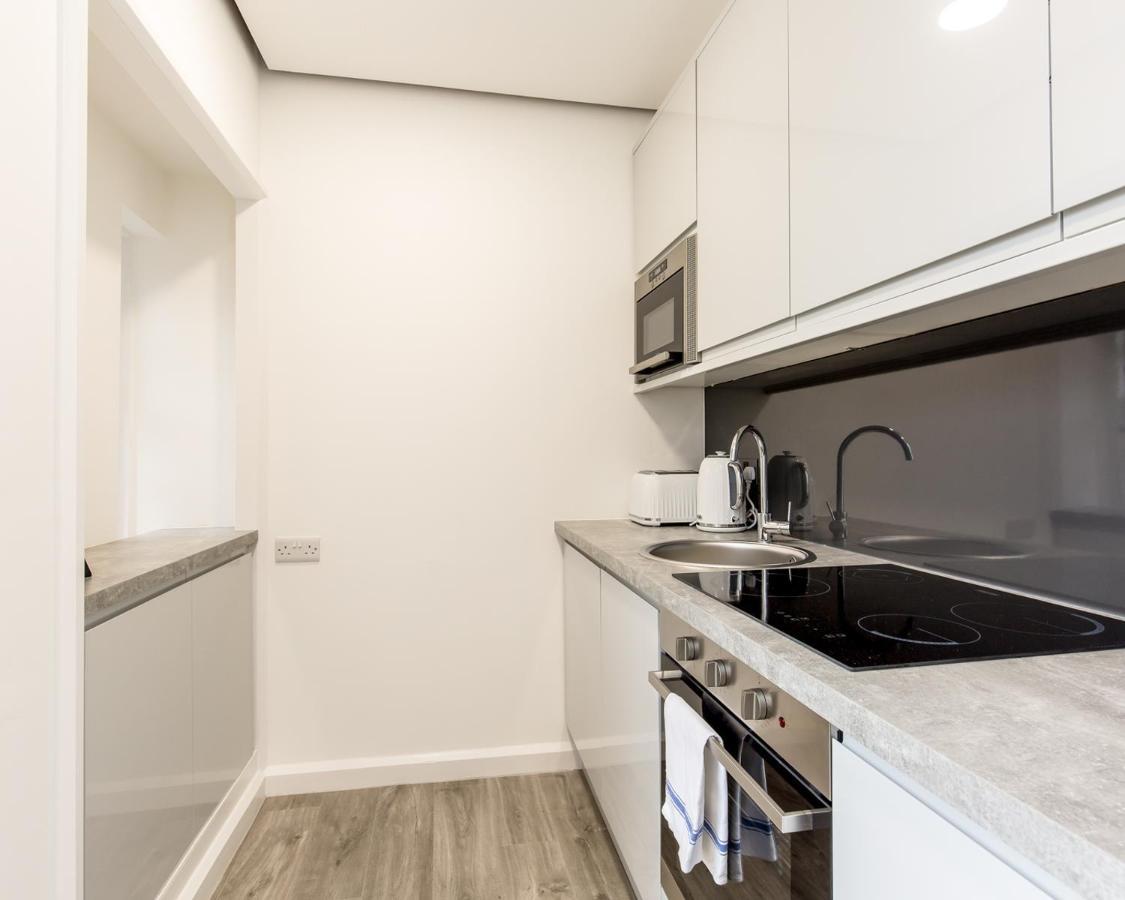 Refurbished Studio Next To The Royal Mile * Edinburgh