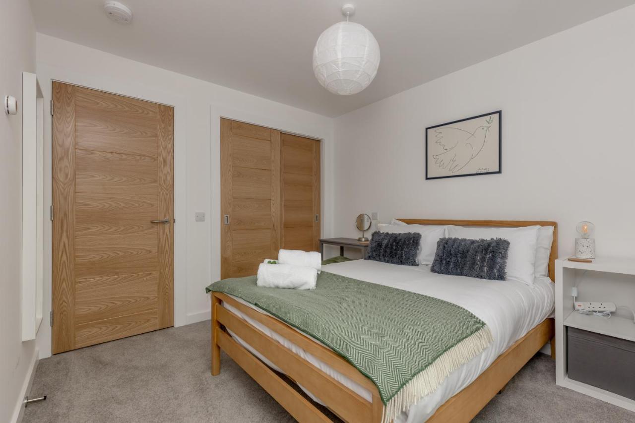 Altido Airy 3-bed Apt Near Royal Botanic Garden *