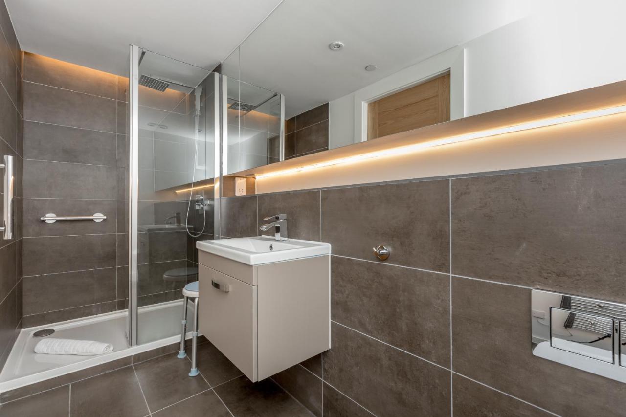 Altido Airy 3-bed Apt Near Royal Botanic Garden