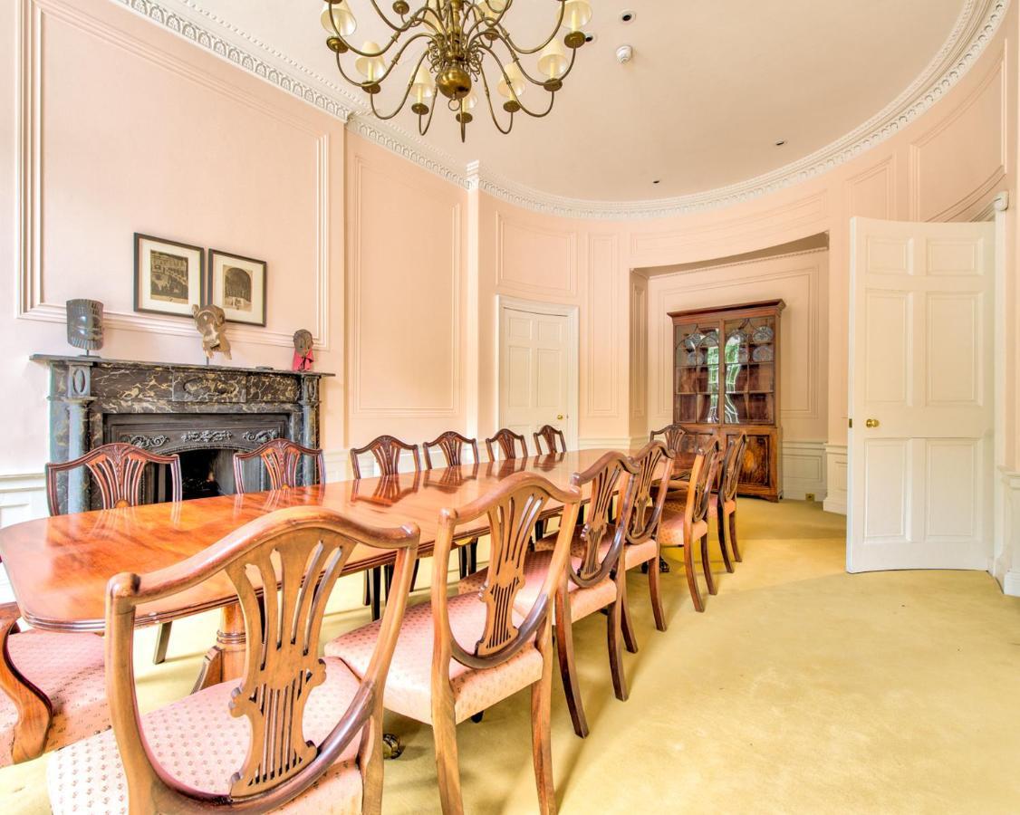 Beautiful Centre Georgian 4 Bed Townhouse With Private Garden * Edinburgh