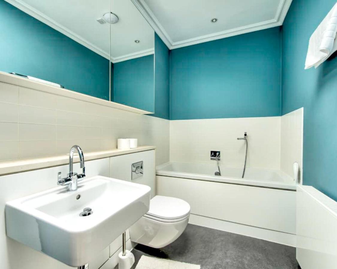 Beautiful Centre Georgian 4 Bed Townhouse With Private Garden