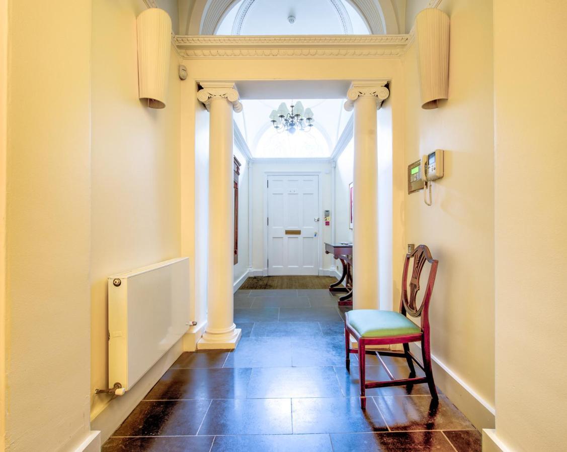Beautiful Centre Georgian 4 Bed Townhouse With Private Garden