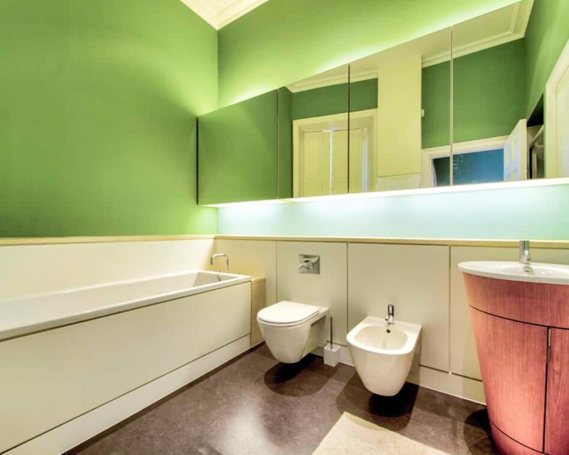 Beautiful Centre Georgian 4 Bed Townhouse With Private Garden Holiday home