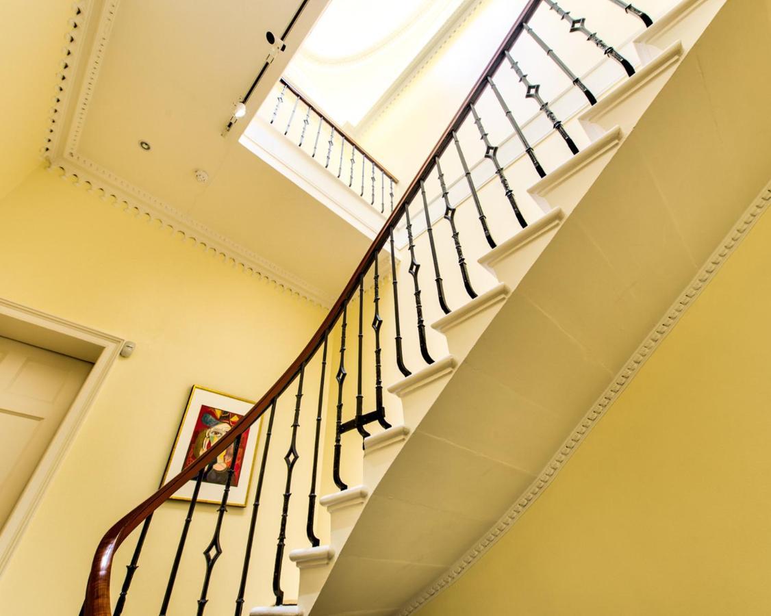 Beautiful Centre Georgian 4 Bed Townhouse With Private Garden Edinburgh