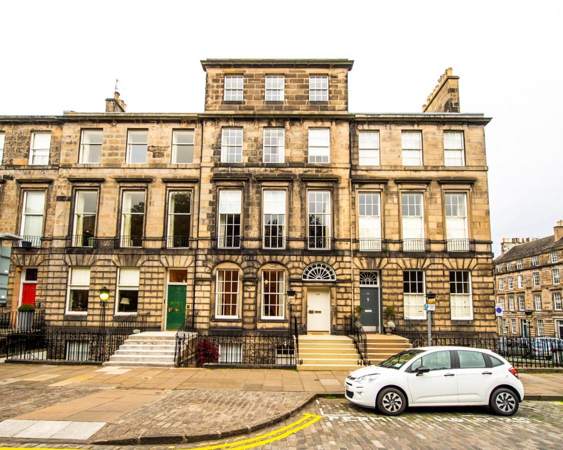 Holiday home Beautiful Centre Georgian 4 Bed Townhouse With Private Garden *