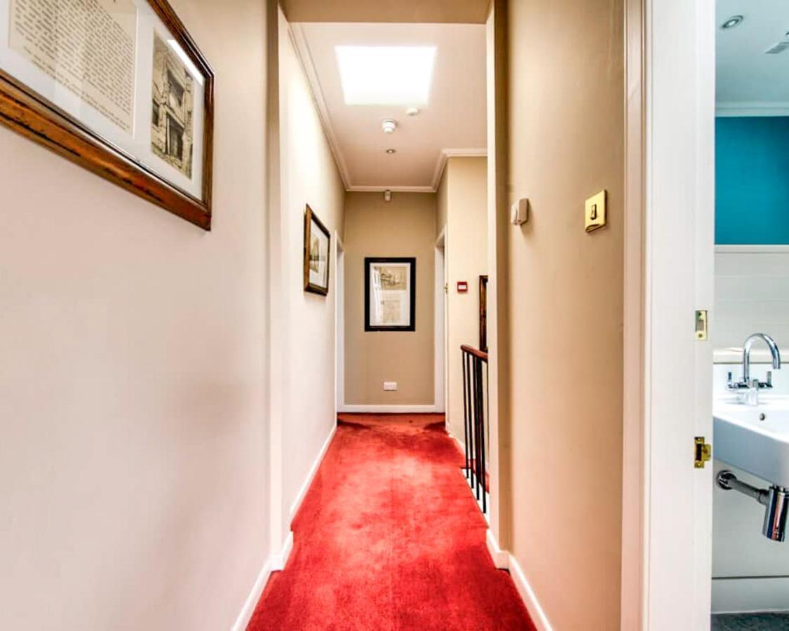 Beautiful Centre Georgian 4 Bed Townhouse With Private Garden Holiday home