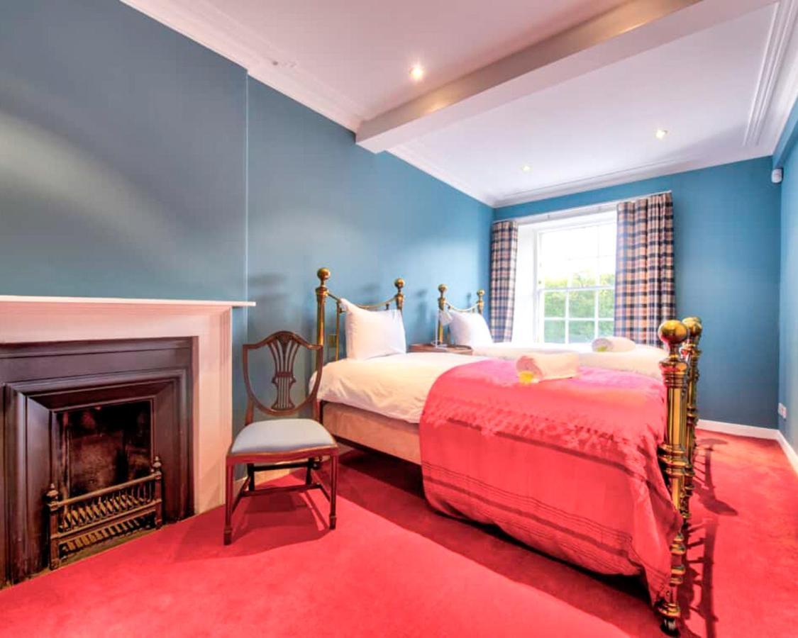 Beautiful Centre Georgian 4 Bed Townhouse With Private Garden