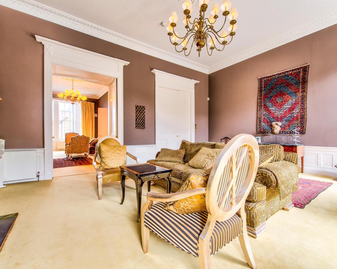 Beautiful Centre Georgian 4 Bed Townhouse With Private Garden Holiday home Edinburgh